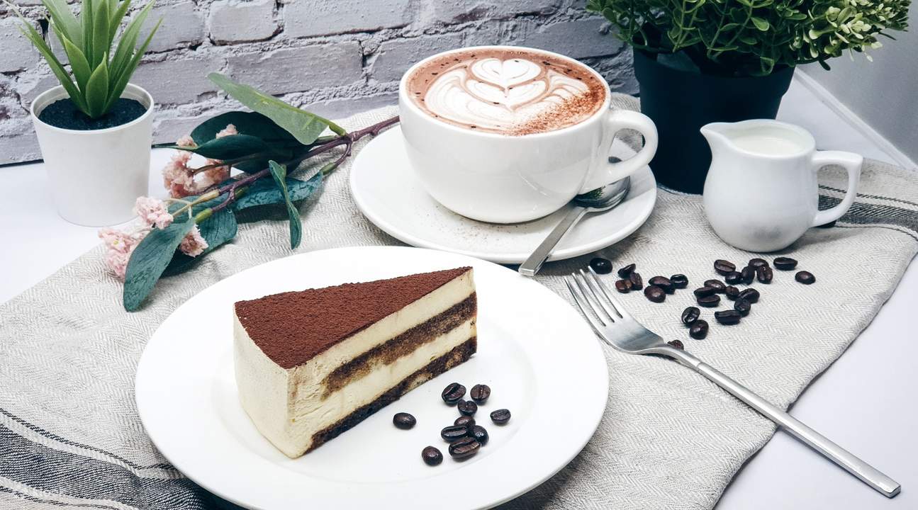 新達城 coffeesmith 的蛋糕和飲品